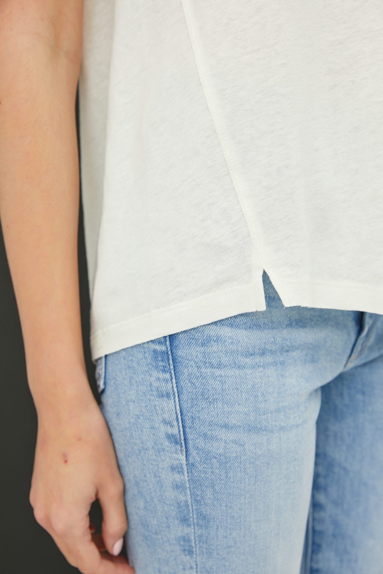 CLASSIC CREWNECK T-SHIRT
