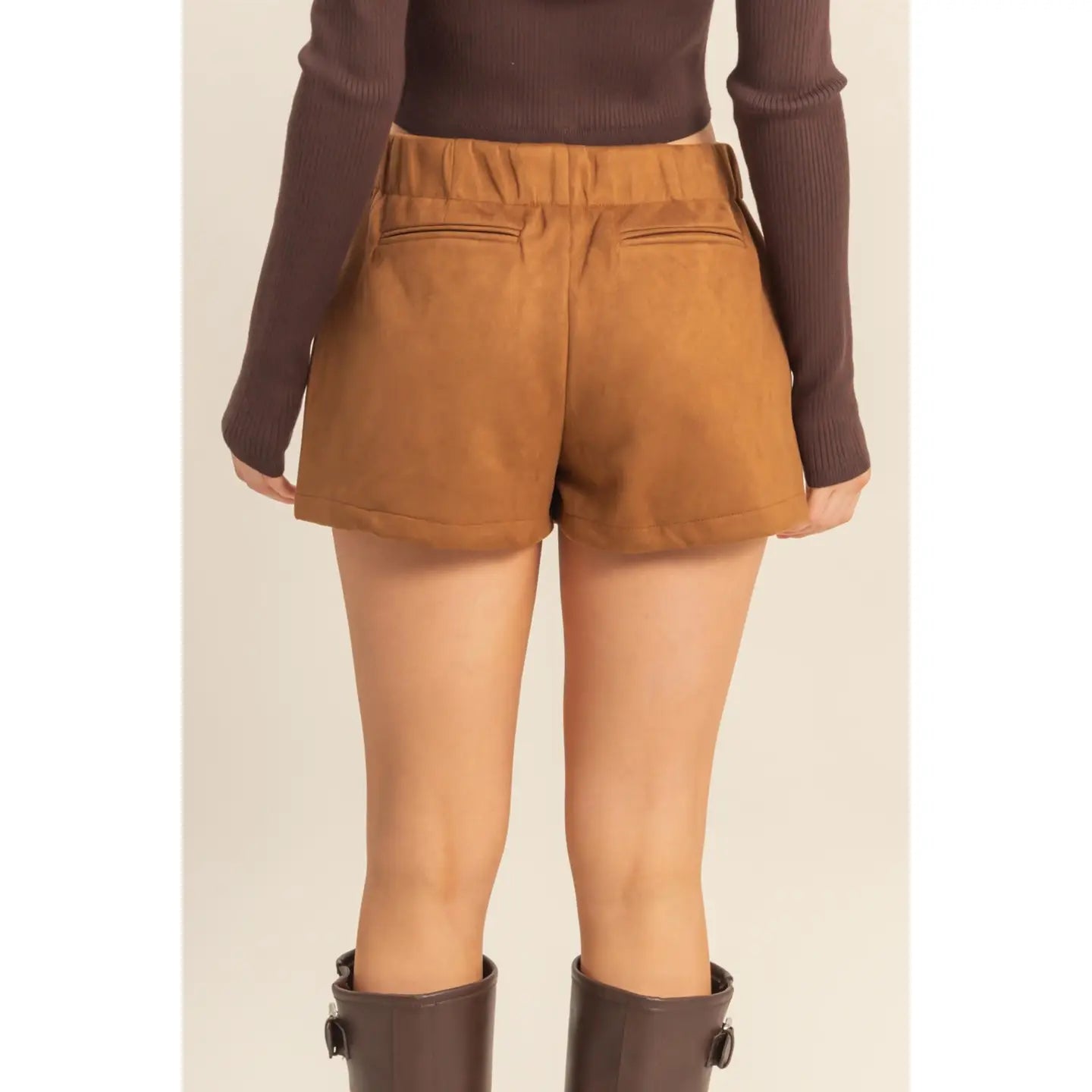 HIGH-WAISTED SUEDE SKORT