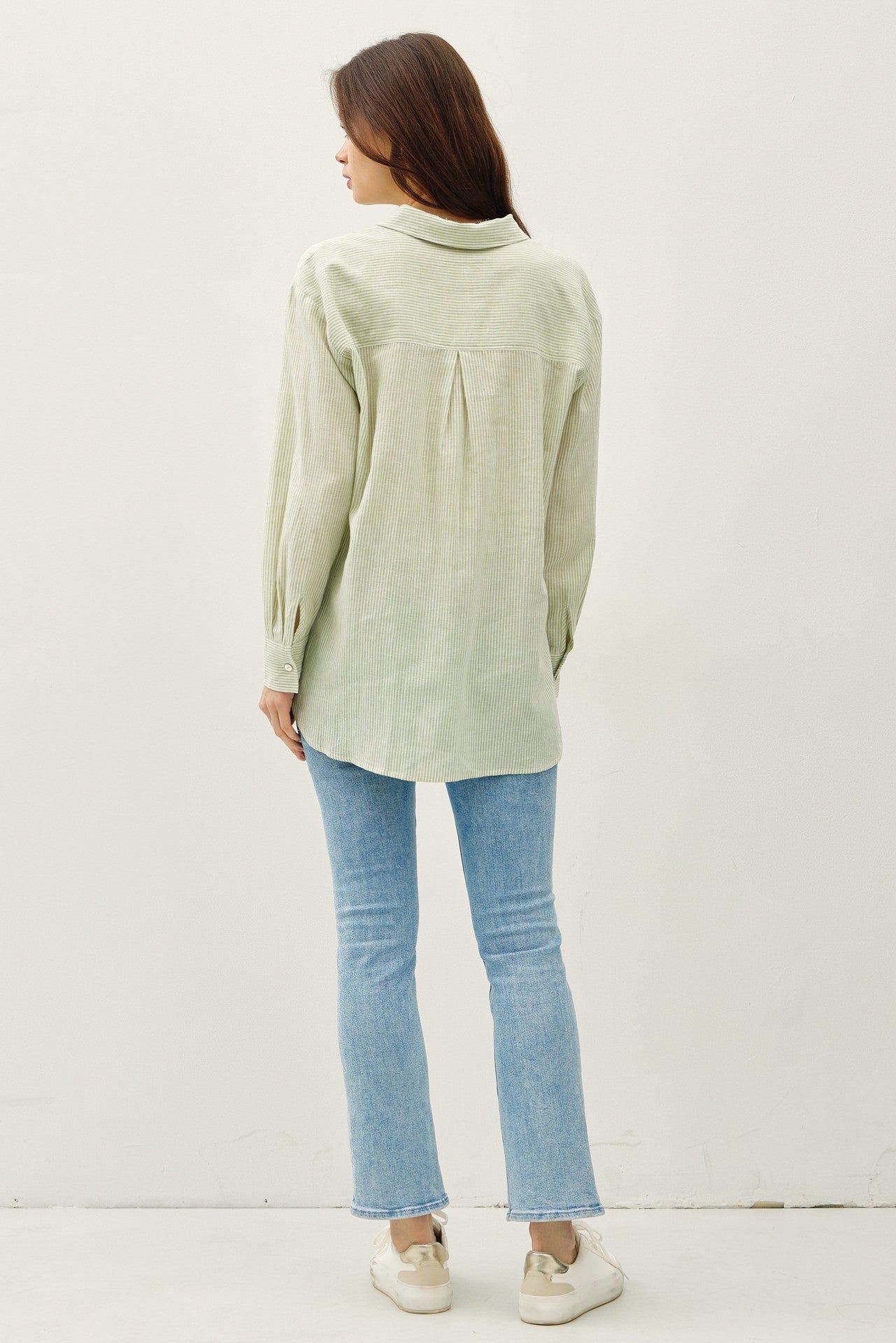 CLASSIC CUT STRIPED BUTTON UP TOP