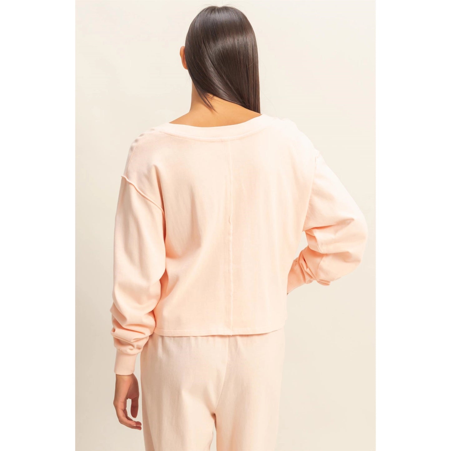 V NECK LONG SLEEVE CROP TOP