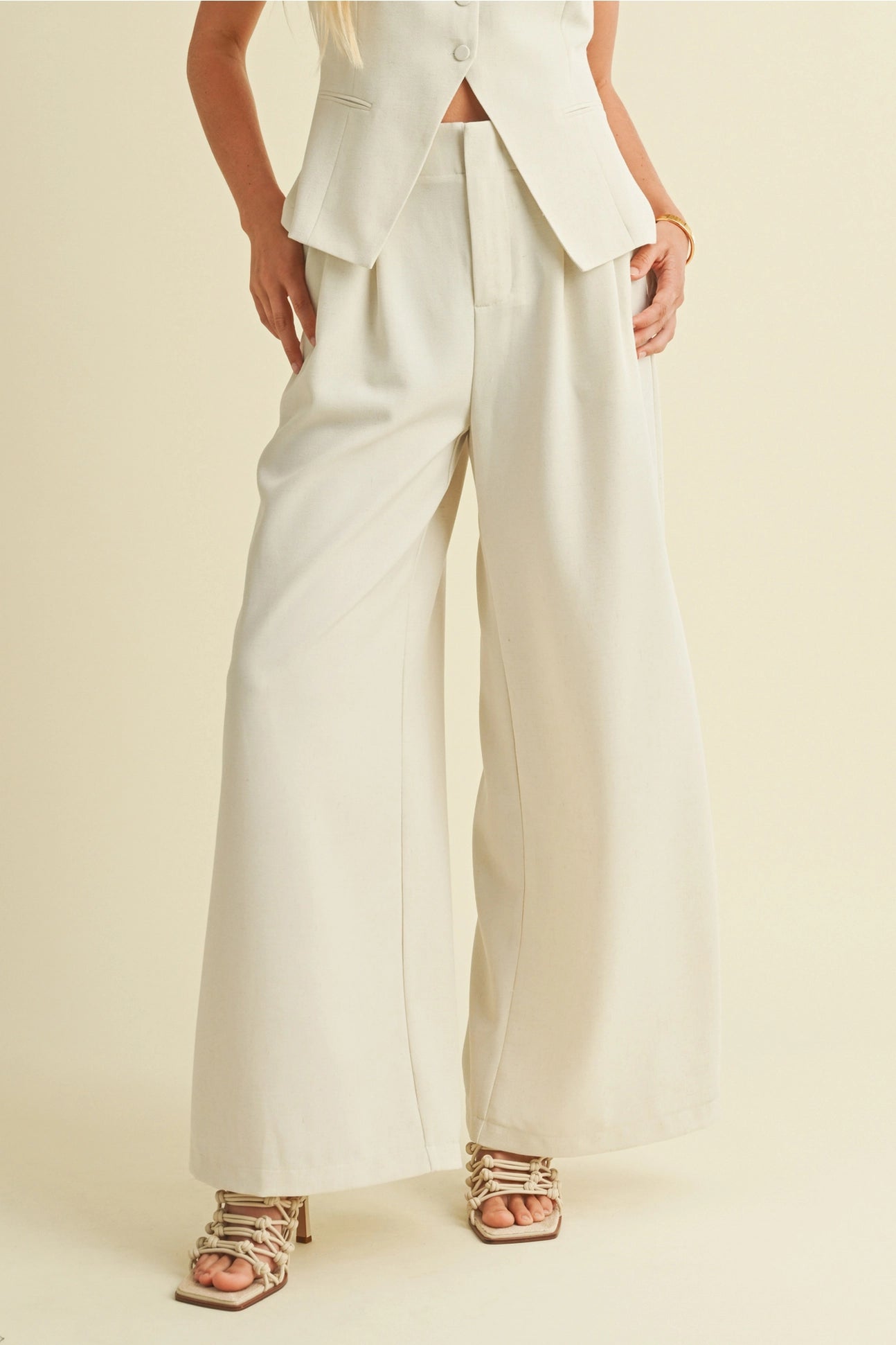 PINTUCK WIDE LEG PANTS