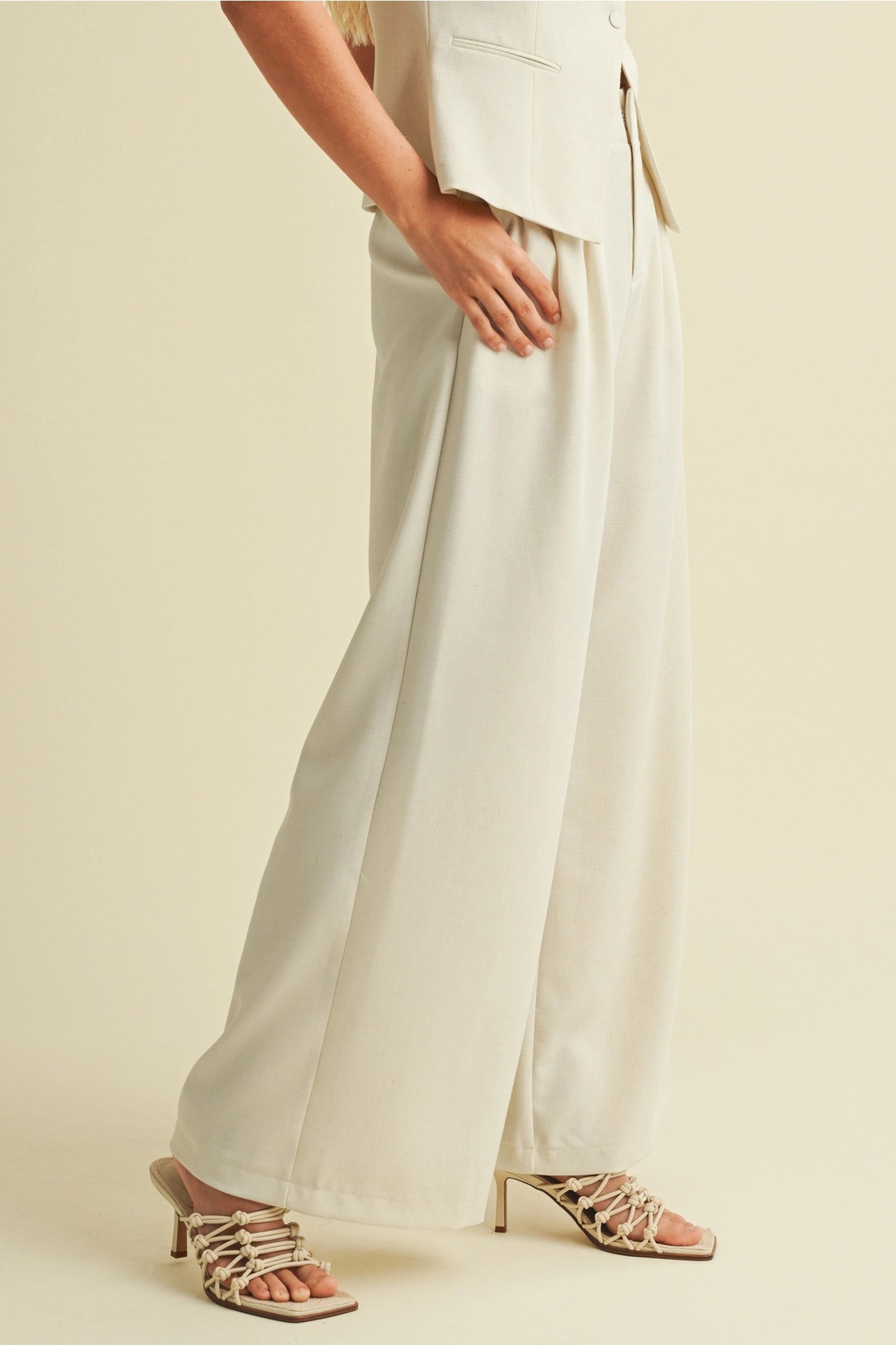 PINTUCK WIDE LEG PANTS