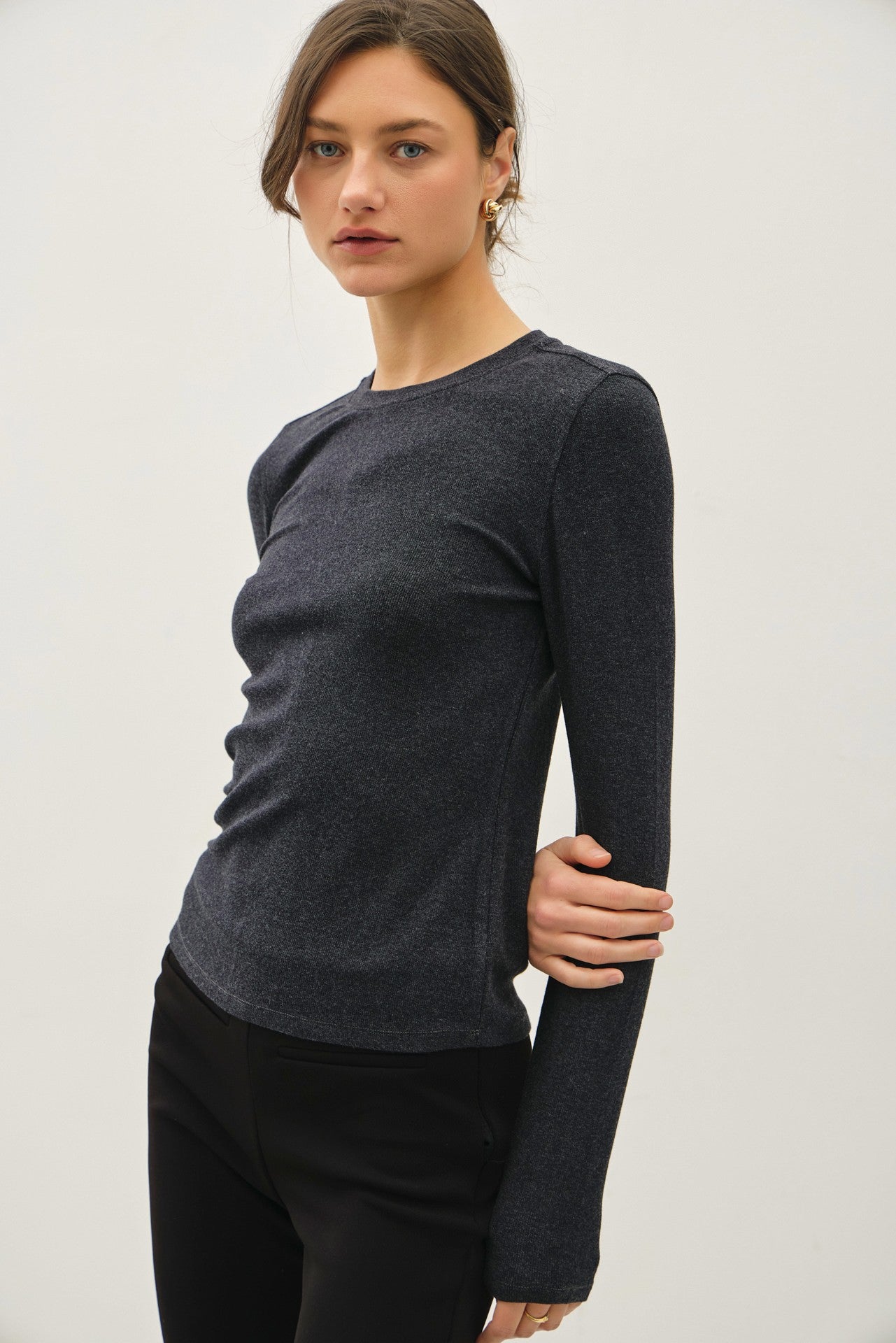 RIBBED CREWNECK LONG SLEEVE TOP