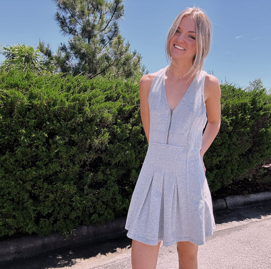 ILLA ILLA PLEATED SLEEVELESS DRESS HALF ZIP