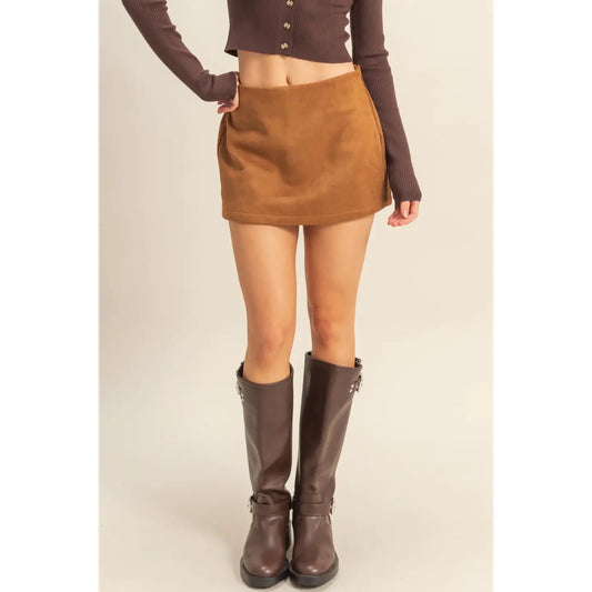 HIGH-WAISTED SUEDE SKORT