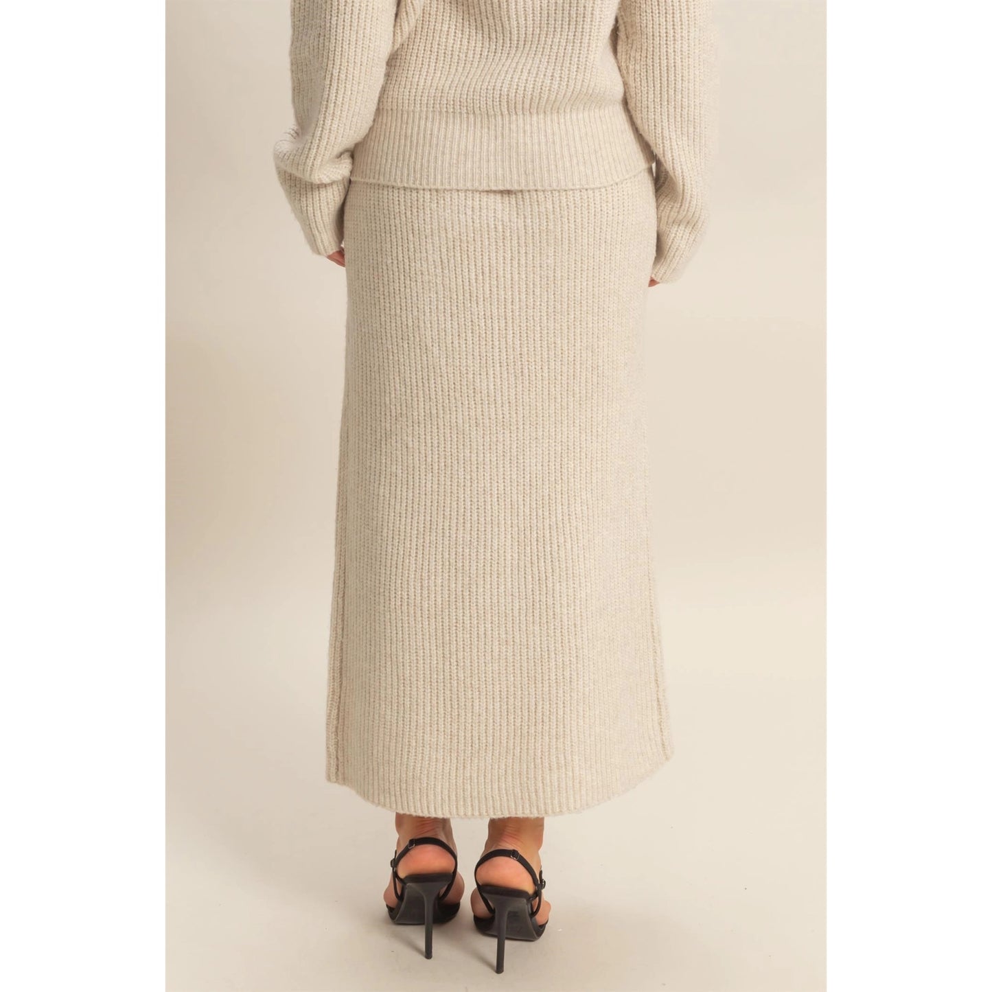 RIBBED SIDE SLIT SWEATER SKIRT