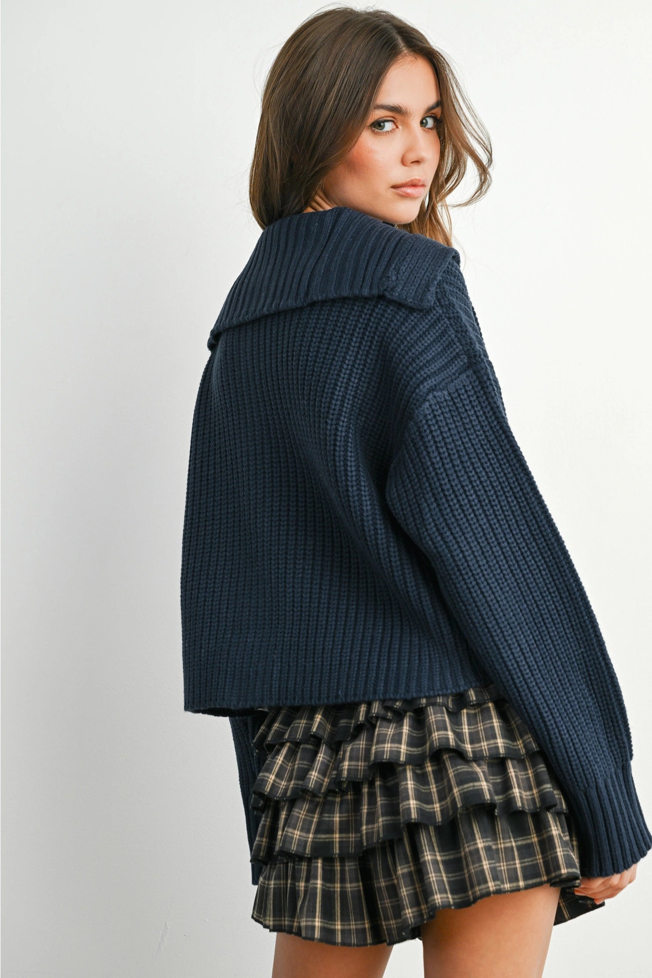 BUTTON FRONT LONG SLEEVE SWEATER