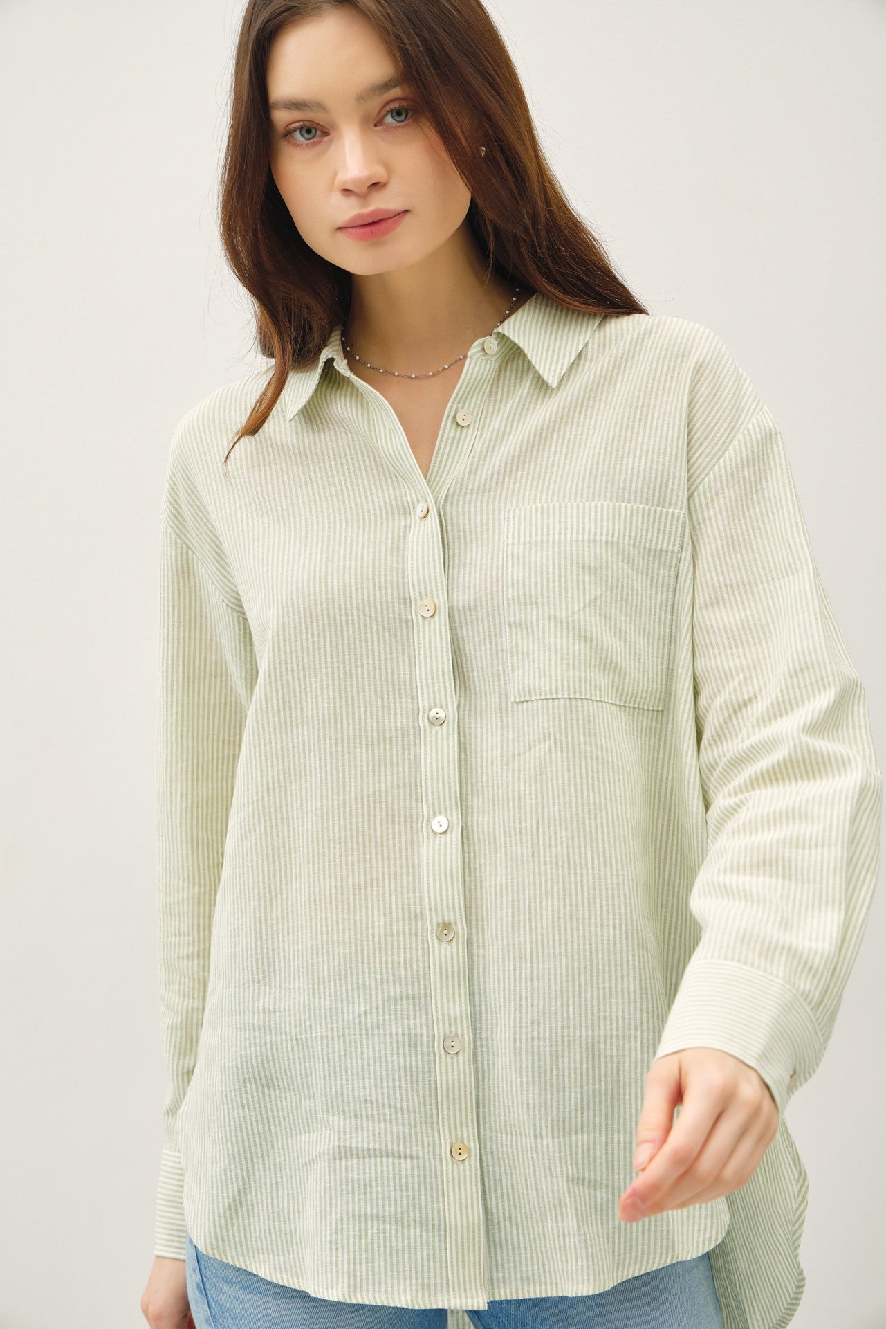 CLASSIC CUT STRIPED BUTTON UP TOP