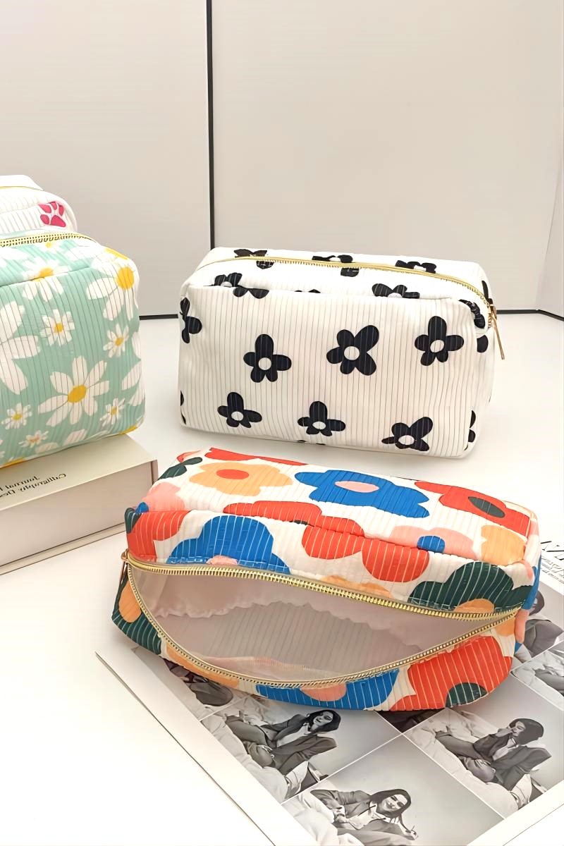 PATTERN TRAVEL MAKEUP BAG