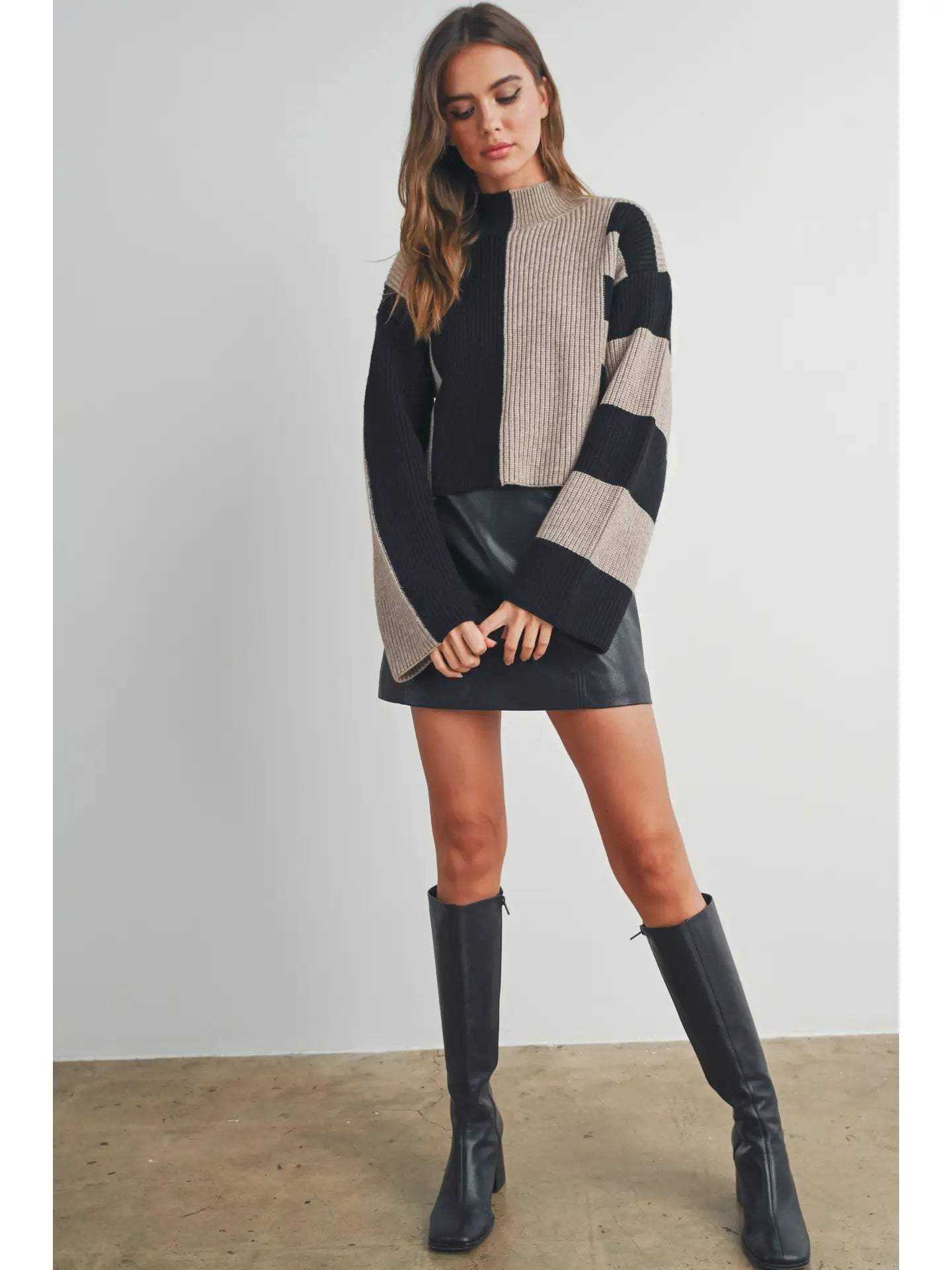 COLORBLOCK MOCK TURTLE NECK SWEATER