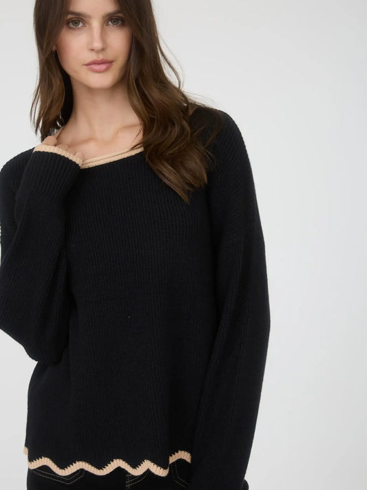 SCALLOP TRIM KNIT PULLOVER